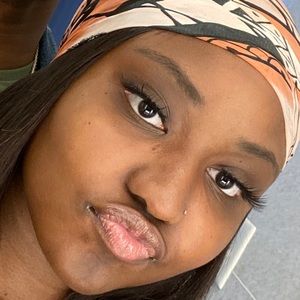 Meet your Posher, Farrah